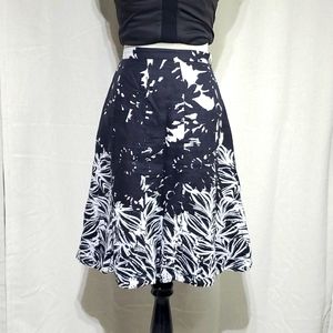 Black/white 100% linen skirt